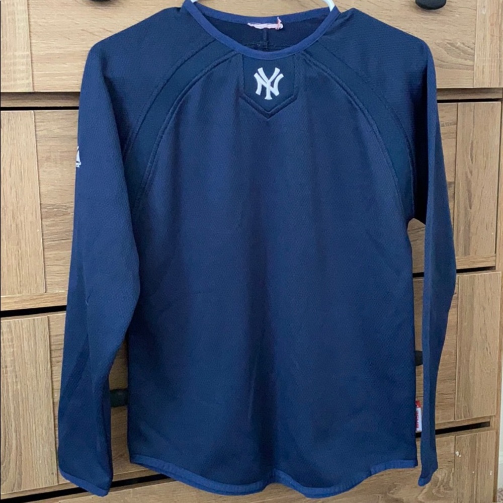 Men’s Yankee Therma Base shirt